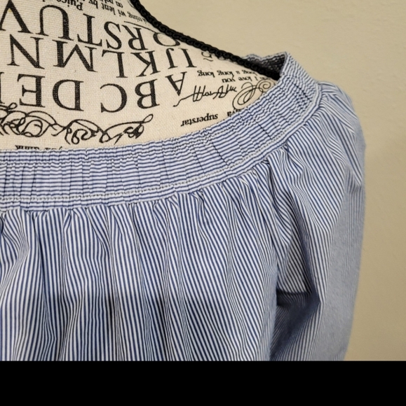 Tommy Hilfiger Off the shoulder blue & White Peasant Top SZ Small - Picture 6 of 12